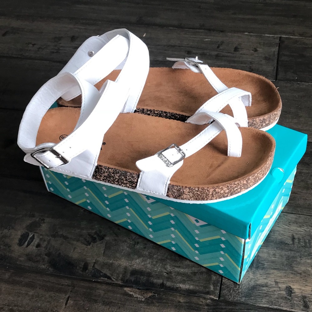 Strappy buckled cork sandal - Picture 7 of 8